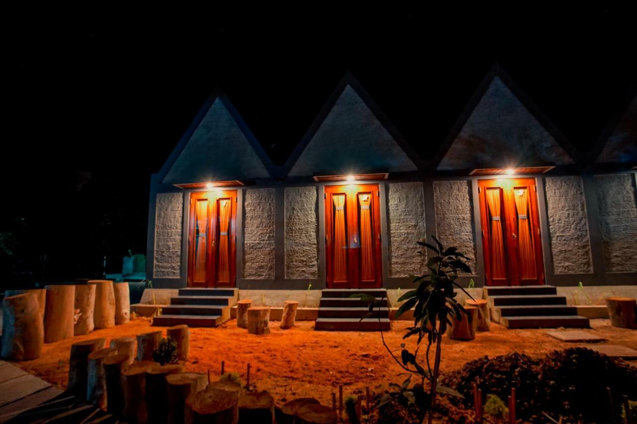 E2 Guest House カリムンジャワ エクステリア 写真